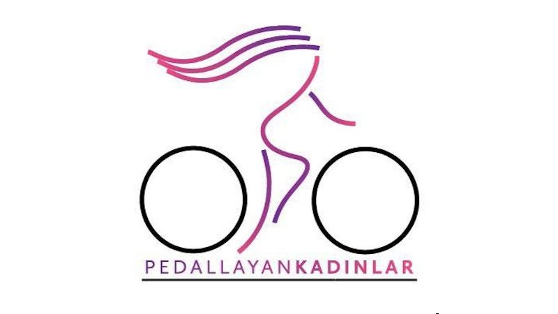 Pedallayan Kadınlar